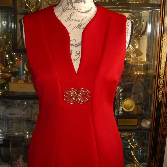 CALVIN KLEIN RED SLEEVELESS SHEATH DRESS WITH GOLD DETAIL 4 - Picture 2 of 5